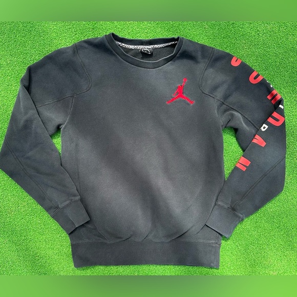 Air Jordan Flight Sweatshirt Crew Neck Pullover Sweatshirt Jumpman Size Small - Picture 1 of 3